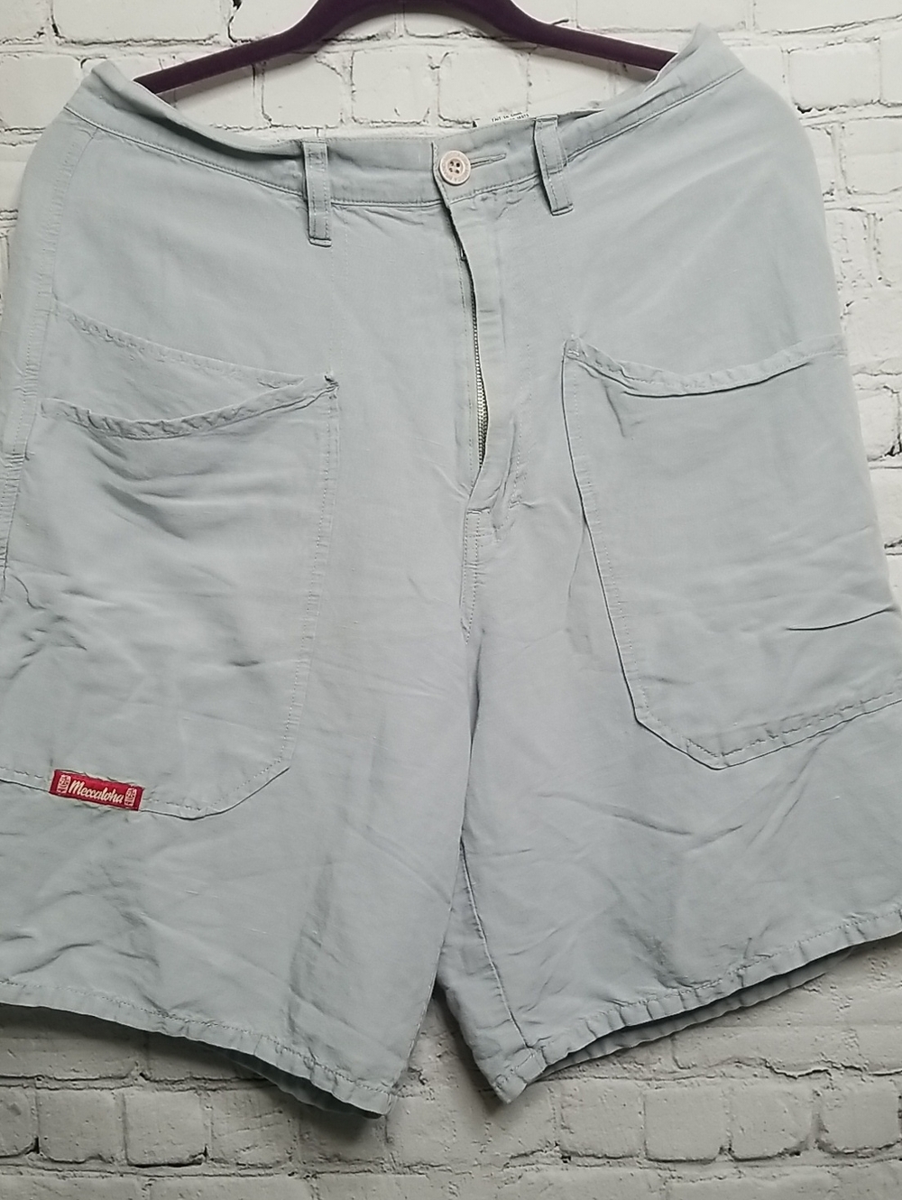 MECCA womens shorts size 12/14 (32"waist) light gray w/pockets Good Cond.